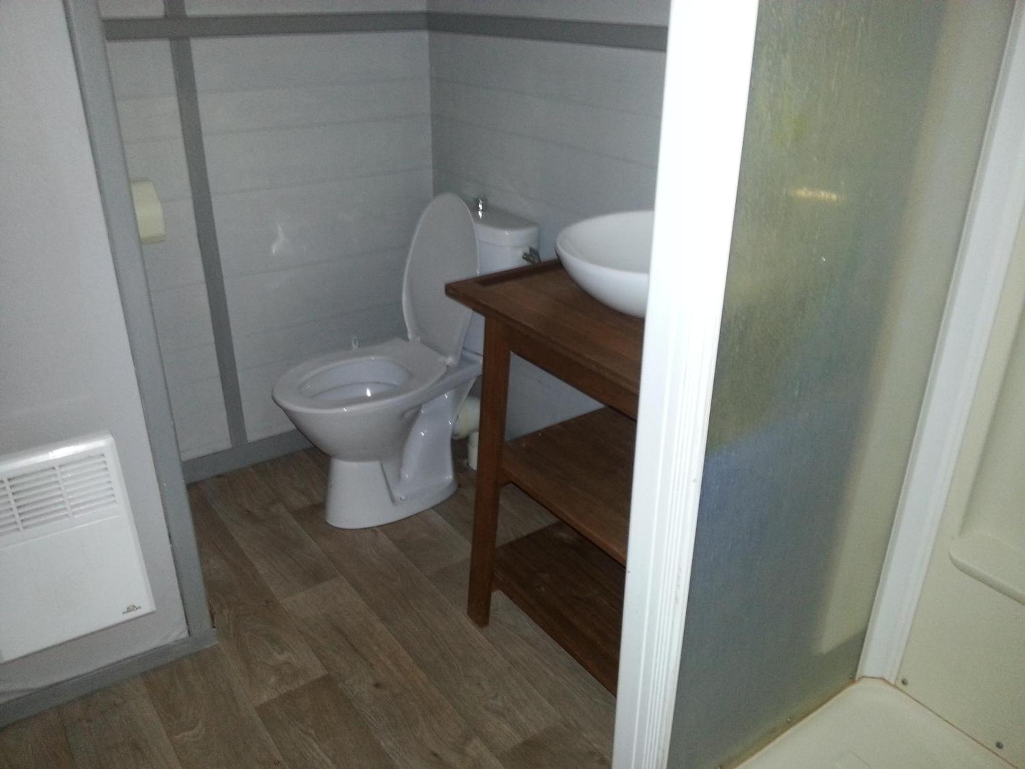 Camping Paradis Bellerive Montfrin Room photo