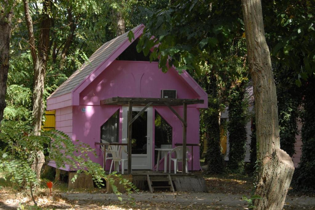 Camping Paradis Bellerive Montfrin Exterior photo